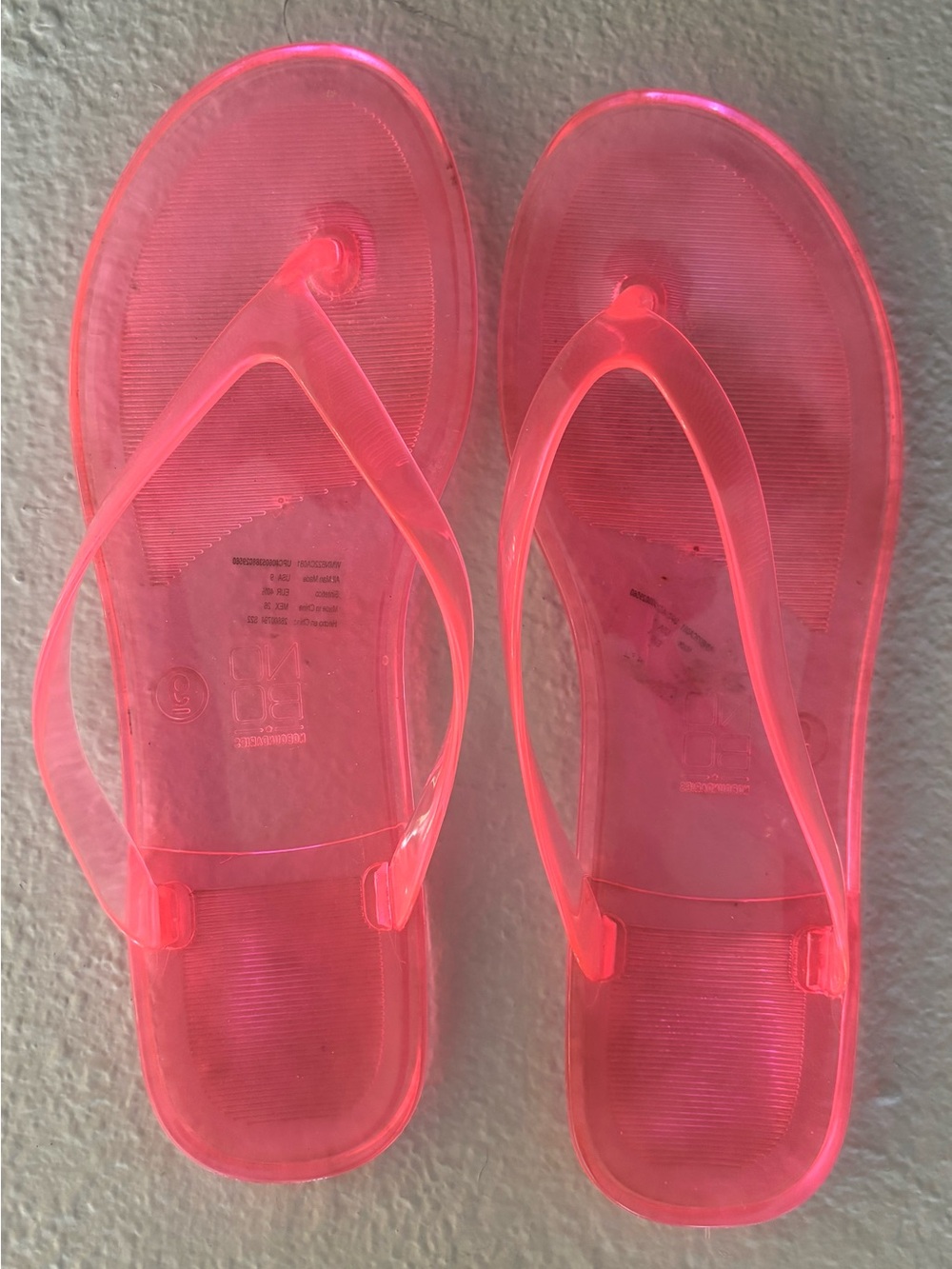 Size 9 NOBO Neon Pink Translucent Jelly Thong Sandals